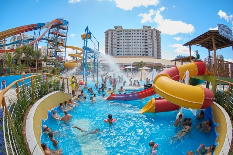 10 Piscinas de hotéis para relaxar nas férias