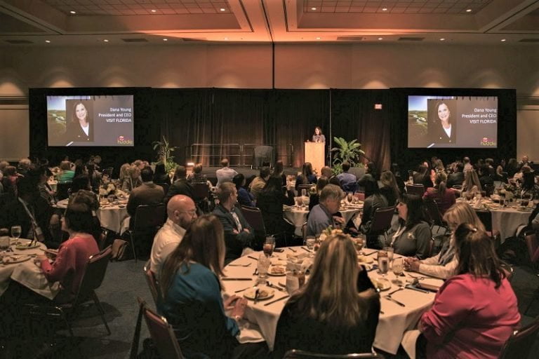 Dana-Young-Huddle-Agenda-do-Viajante