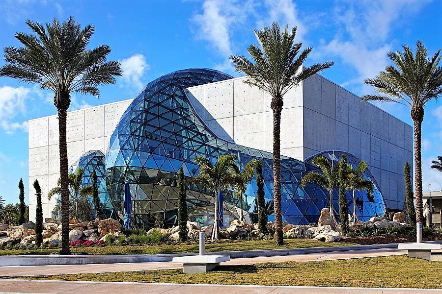 StPetersburg-Dali_Museum_Agenda-do-Viajante