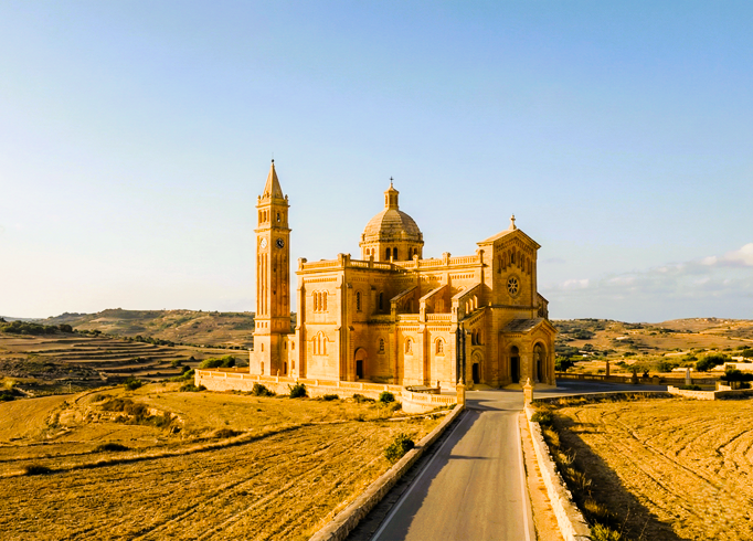 Malta: Onde a Fé foi Esculpida em Ouro e Calcário