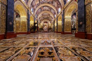 Malta: Onde a Fé foi Esculpida em Ouro e Calcário
